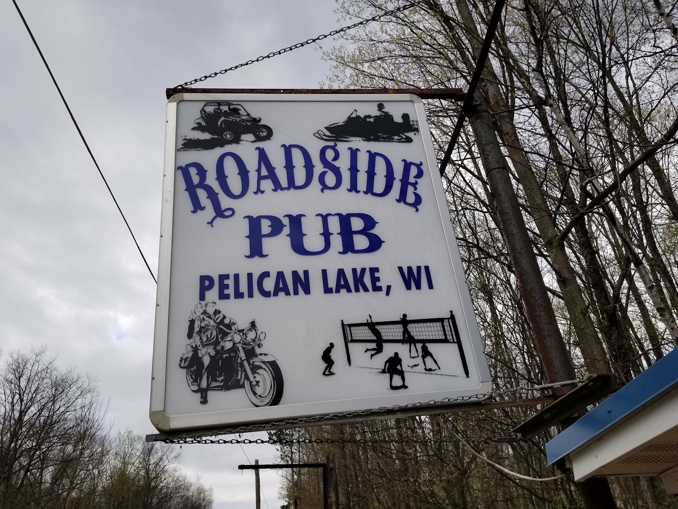 Roadside-Pub-Pelican-Lake